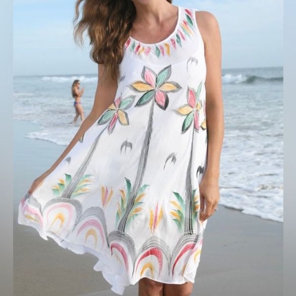 Womens Bohemian Floral Sleeveless Shift Dress One Size PLUS White Red & Pink NEW - Picture 1 of 3